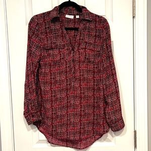 NY & Co. sheer patterned button down